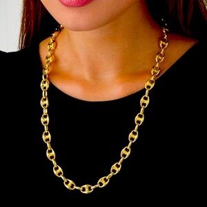 14k Gold GG mariner chain necklace